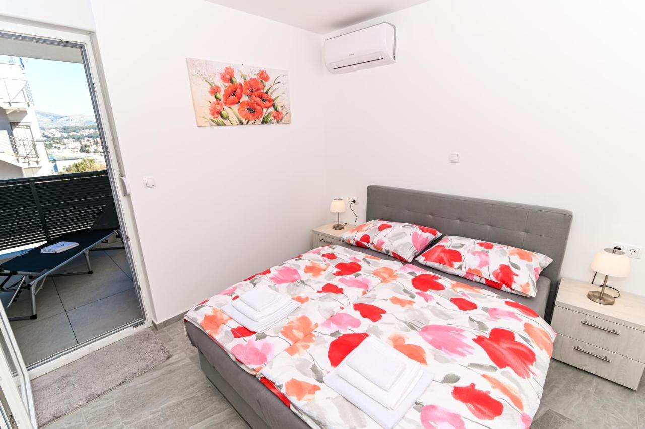 Luxury Apartment With Swimming Pool Ana Трогир Экстерьер фото